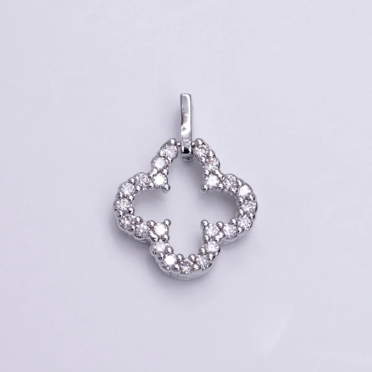 Clover pendant