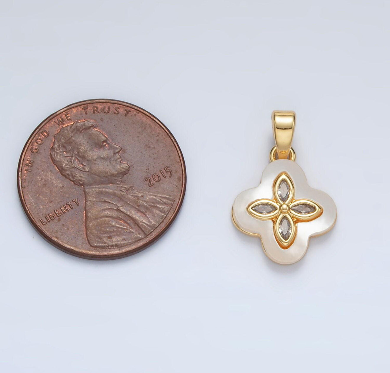 Dream Clover pendant