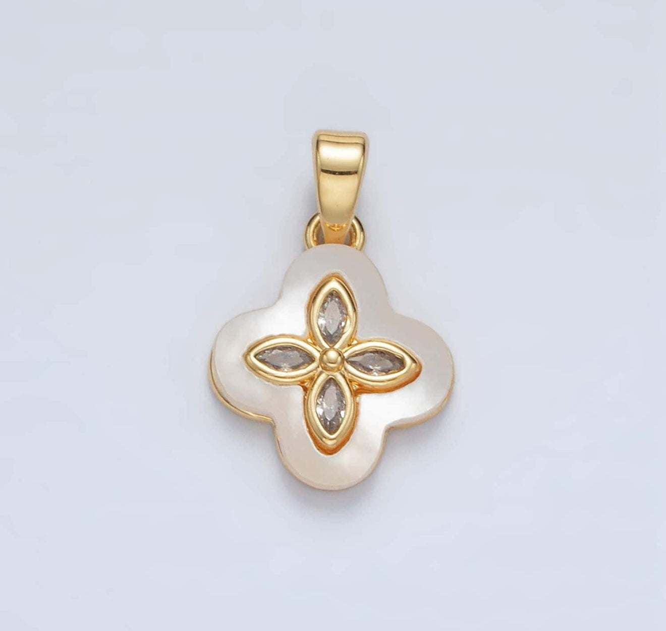 Dream Clover pendant
