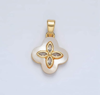 Dream Clover pendant